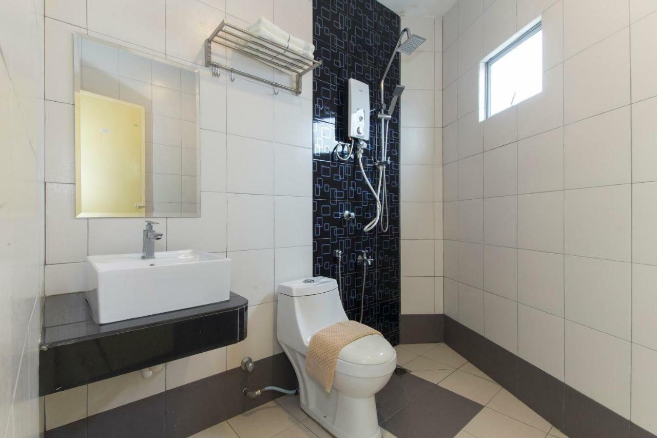 Central Hotel Bahau Экстерьер фото